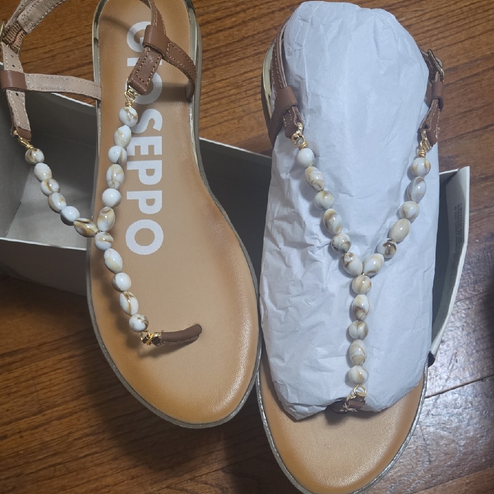 NWT Gioseppo Women's Tan and White Beaded Sandals